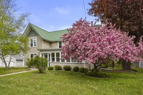 217 Nye St, Hortonville, WI 54944