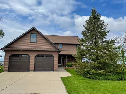 w5329 Garden Drive, Fond Du Lac, WI 54935
