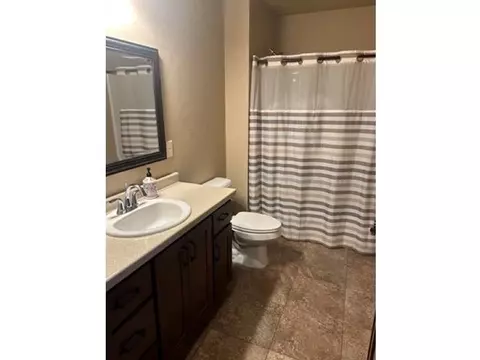 Bath - 496 Barbie Ct, Appleton, WI 54915 photo 3 of 3