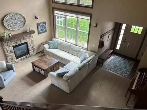 Living - 496 Barbie Ct, Appleton, WI 54915 photo 1 of 4