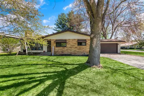 2734 Paul St, Marinette, WI 54143