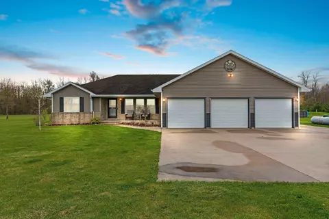 w7125 County Road A, Shiocton, WI 54170