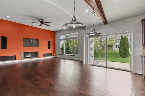 5500 N Summerland Dr, Appleton, WI 54913 photo 9