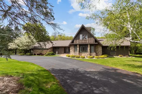 41 Meadowbrook Ct, Appleton, WI 54914