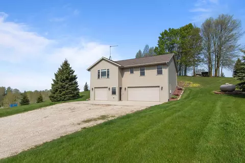 n3347 County Road B, Kewaunee, WI 54216