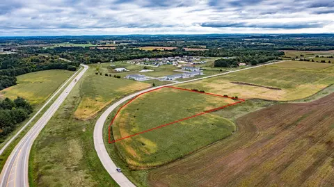 Commercial Drive, Waupaca, WI 54981