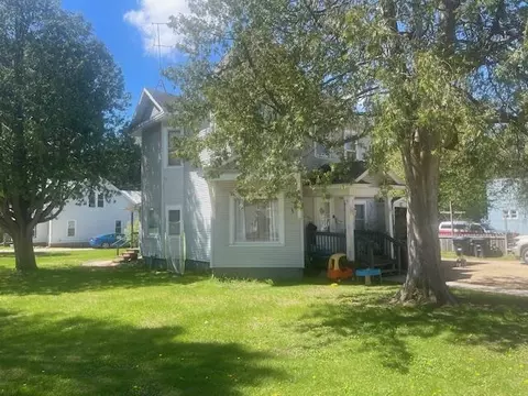 704 W Picnic St, Shawano, WI 54166