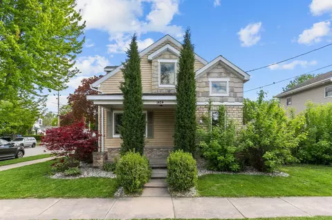 1424 N Division St, Appleton, WI 54911