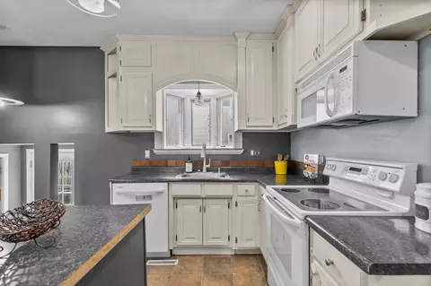 Kitchen - 1424 N Division St, Appleton, WI 54911 photo 3 of 4