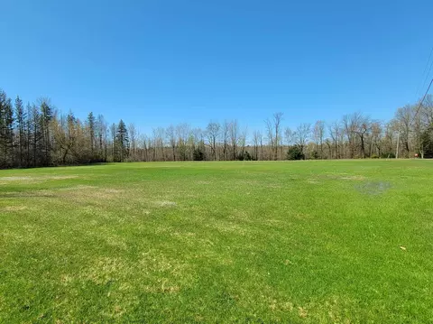 River Drive, Menominee, MI 49858
