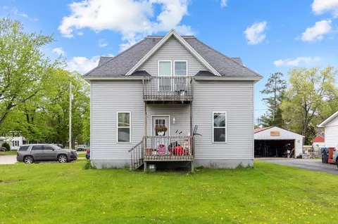 1113 Mill St, New London, WI 54961