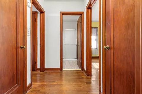 Entry Way - 1904 N Clark St, Appleton, WI 54911 photo 3 of 6