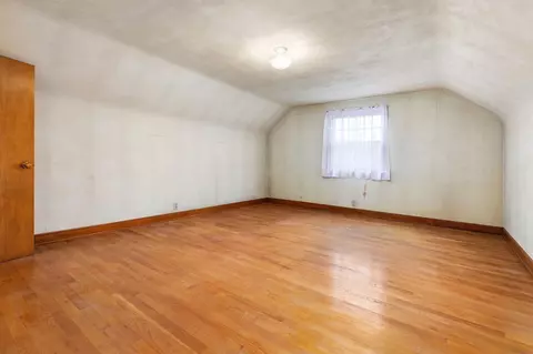 Bedroom - 1904 N Clark St, Appleton, WI 54911 photo 6 of 10