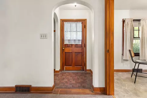 Entry Way - 1904 N Clark St, Appleton, WI 54911 photo 1 of 6
