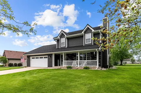 1041 Southfield Dr, Menasha, WI 54952