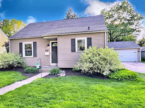 905 S Walden Ave, Appleton, WI 54915