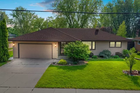2230 N Mason St, Appleton, WI 54914