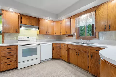 2230 N Mason St, Appleton, WI 54914 photo 17