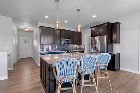 1072 W Cecilia Ct, Appleton, WI 54913 photo 9