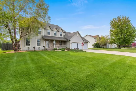 1376 Crystal Rock Ct, De Pere, WI 54115