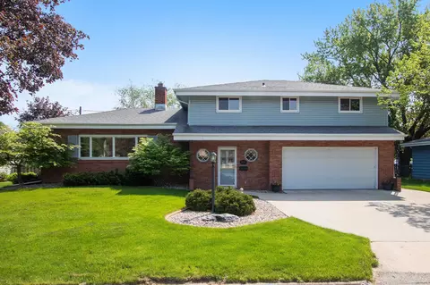 1524 S Bartell Dr, Appleton, WI 54914