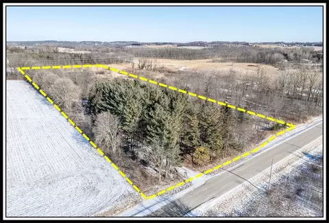 Midway Road, Hortonville, WI 54944
