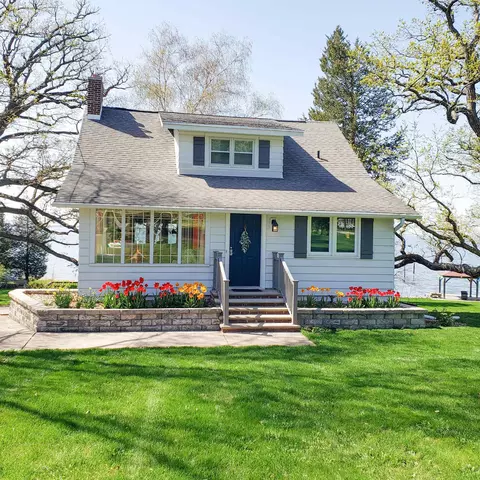 2727 Nicolet Dr, Green Bay, WI 54311
