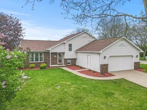 Exterior - 11 Fiesta Ct, Appleton, WI 54911 photo 1 of 20
