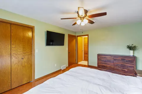 Bedroom - 11 Fiesta Ct, Appleton, WI 54911 photo 8 of 8