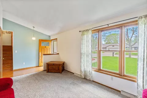 Living - 11 Fiesta Ct, Appleton, WI 54911 photo 5 of 5