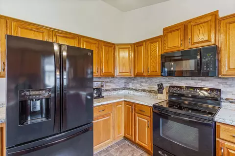 Kitchen - 11 Fiesta Ct, Appleton, WI 54911 photo 1 of 5