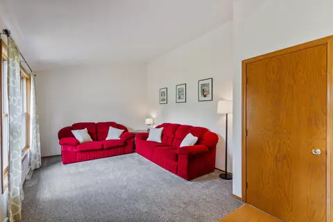 Living - 11 Fiesta Ct, Appleton, WI 54911 photo 4 of 5
