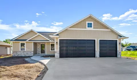 n9033 Southtowne Drive, Menasha, WI 54952