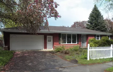 2071 Vine St, Green Bay, WI 54302
