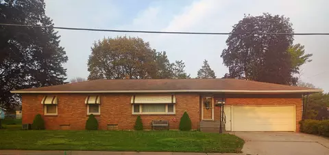 1102 25th St, Menominee, MI 49858