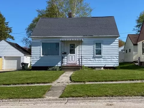 207 Rolland St, Algoma, WI 54201