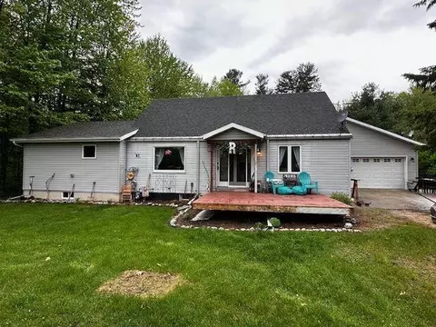 N2911 County Rd Y, Clintonville, WI 54929