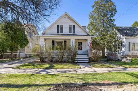 1306 Cass St, Green Bay, WI 54301