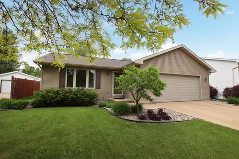 1411 Fairfax St, Oshkosh, WI 54904