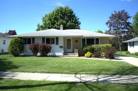 1102 E Frances St, Appleton, WI 54911