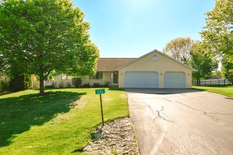 3144 Trenton Ln, Green Bay, WI 54313