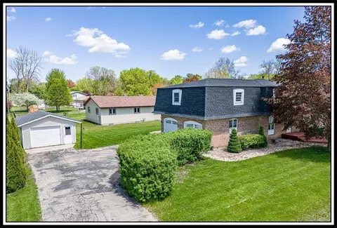 403 W Beckert Rd, New London, WI 54961