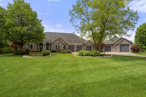 n2105 Teal Trail, Hortonville, WI 54944