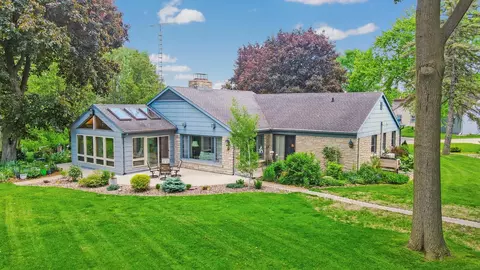 330 W Water St, Brillion, WI 54110