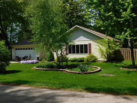 n6441 Graves Road, Shawano, WI 54166