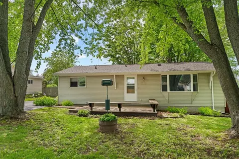 1513 Cardinal St, New London, WI 54961