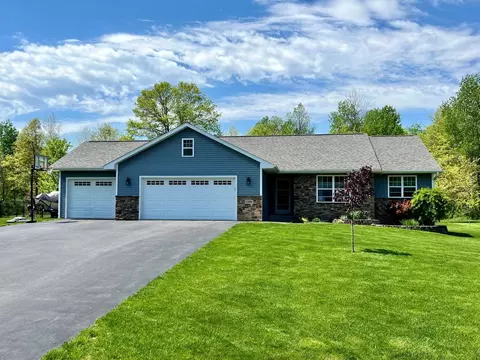 1989 Creciente Dr, Kronenwetter, WI 54455