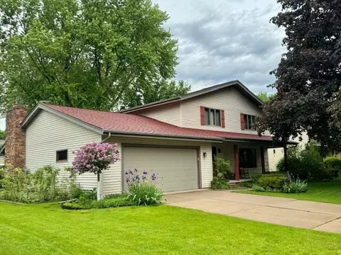 1105 N Fernmeadow Dr, Appleton, WI 54915