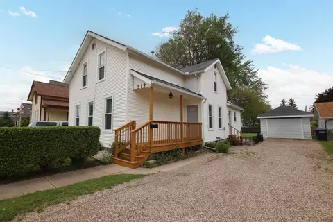 312 W South Park Ave, Oshkosh, WI 54902