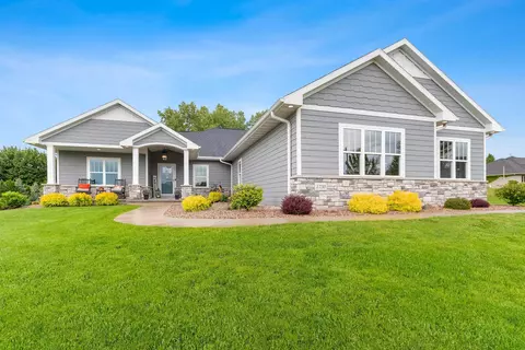 1730 E Sonata Dr, Green Bay, WI 54311